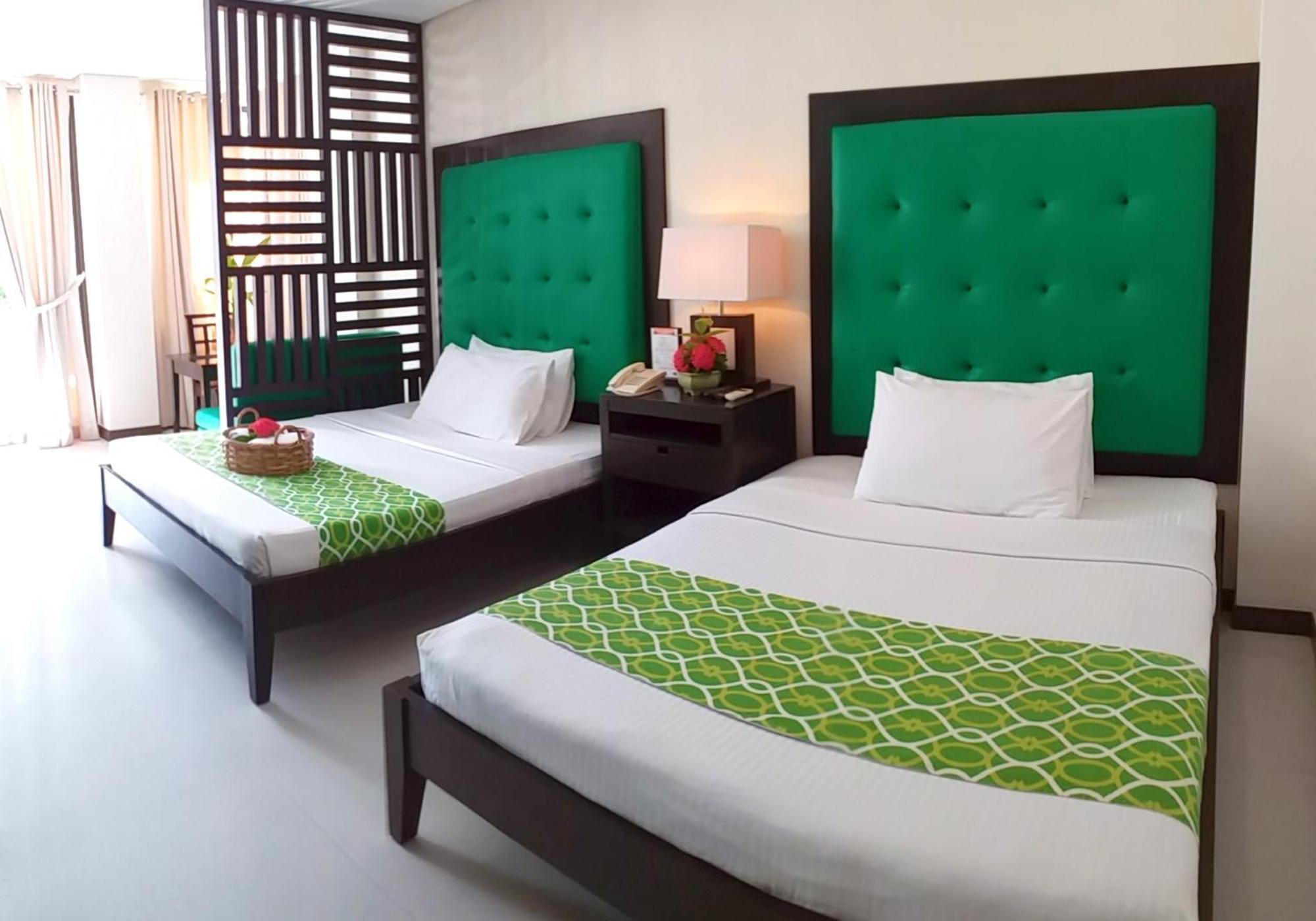 Puerto Del Sol Beach Resort And Hotel Club Bolinao Pangasinan Exterior foto